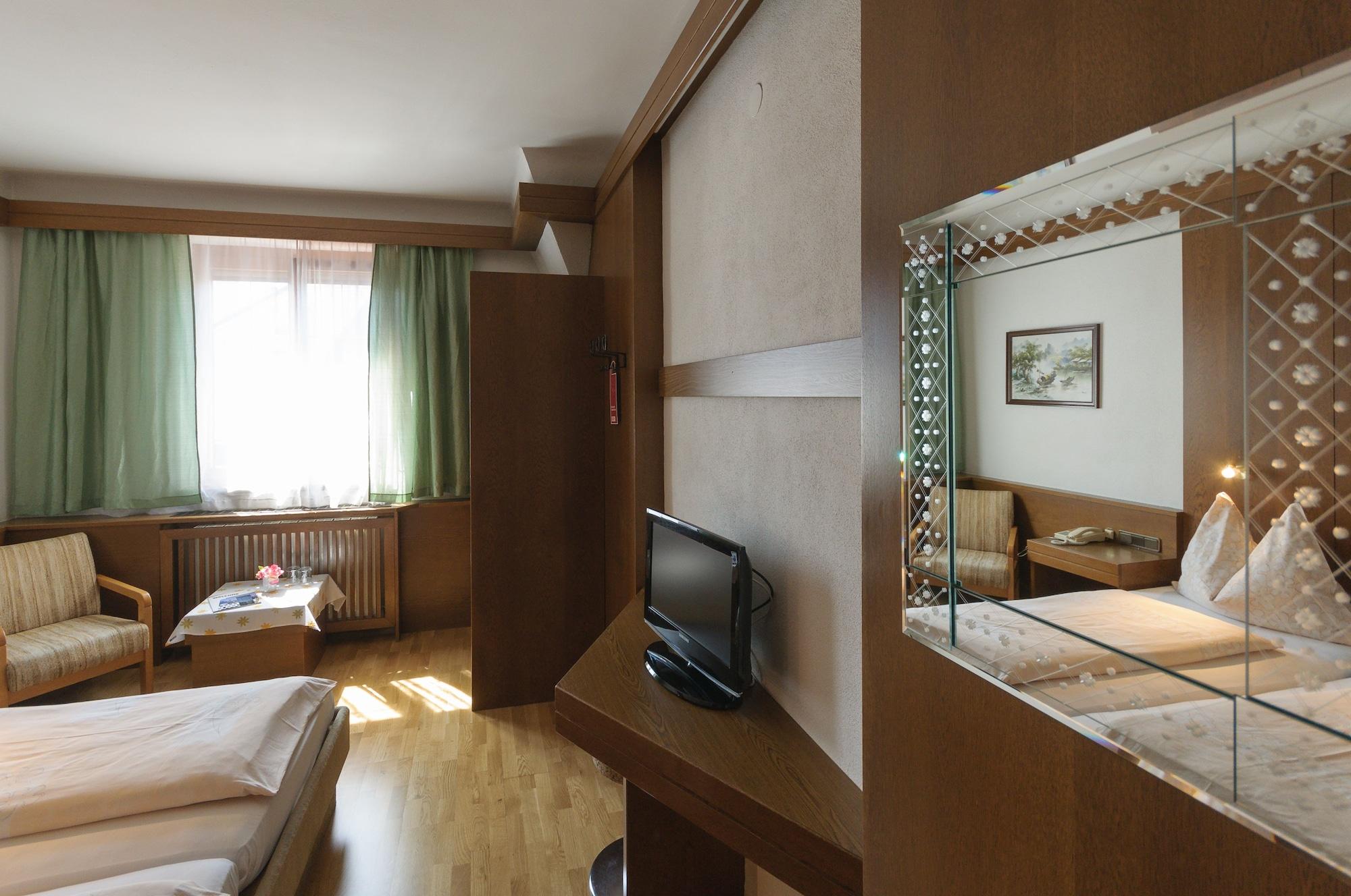 Hotel Tautermann Инсбрук Экстерьер фото